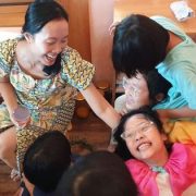 Sinh nhật của 8 bạn trong lớp 2 và không khí tuyệt vời của buổi tiệc_thumbnail Sinh nhật của 8 bạn trong lớp 2 và không khí tuyệt vời của buổi tiệc_thumbnail