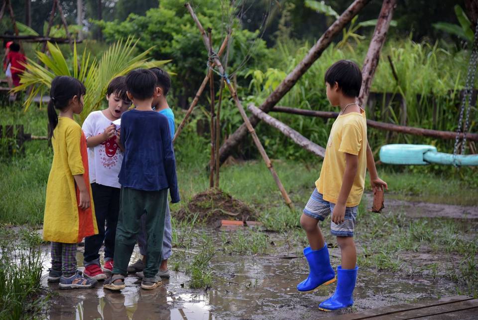 Ăn chơi không sợ mưa rơi