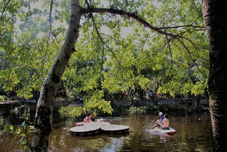 Khung cảnh nơi các con chơi Zipline